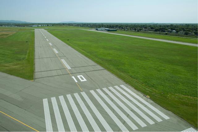 Piste aéroport gazon